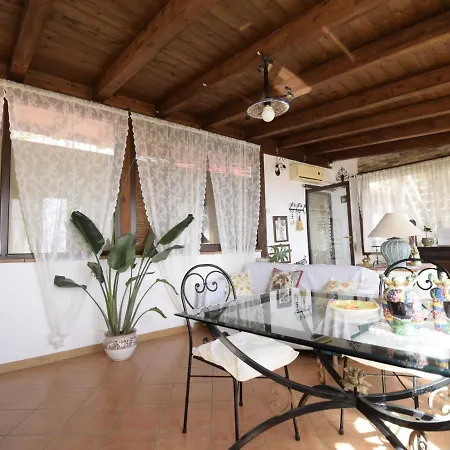 Locazione Turistica Dolce Vita Holiday home Giardini Naxos